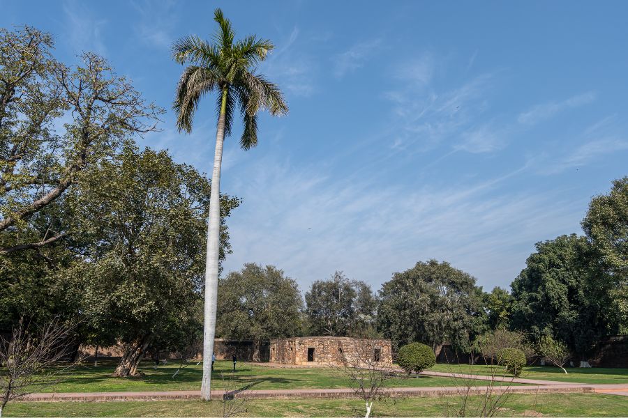 Places To Visit in New Delhi - Humayun's Tomb, India