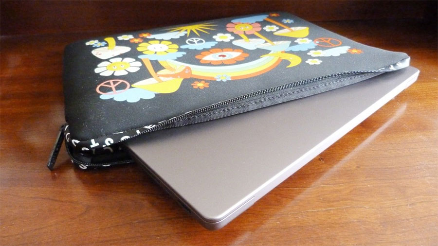 Laptop sleeve