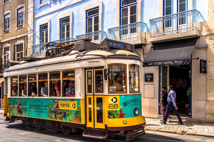 Free Things to do in Lisbon - Colours