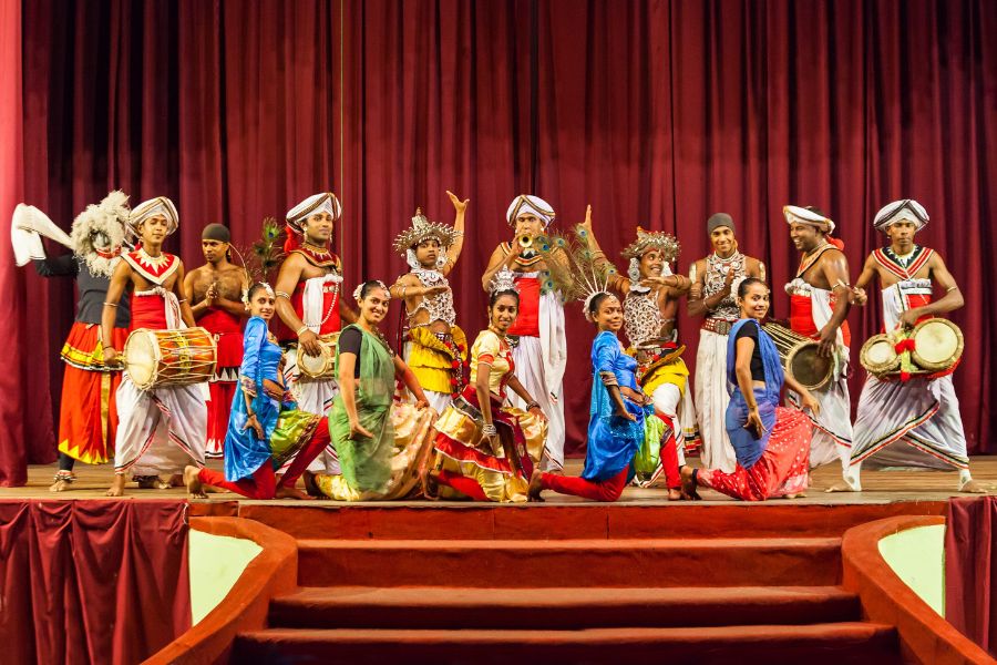 Cultural Dance Performance Kandy