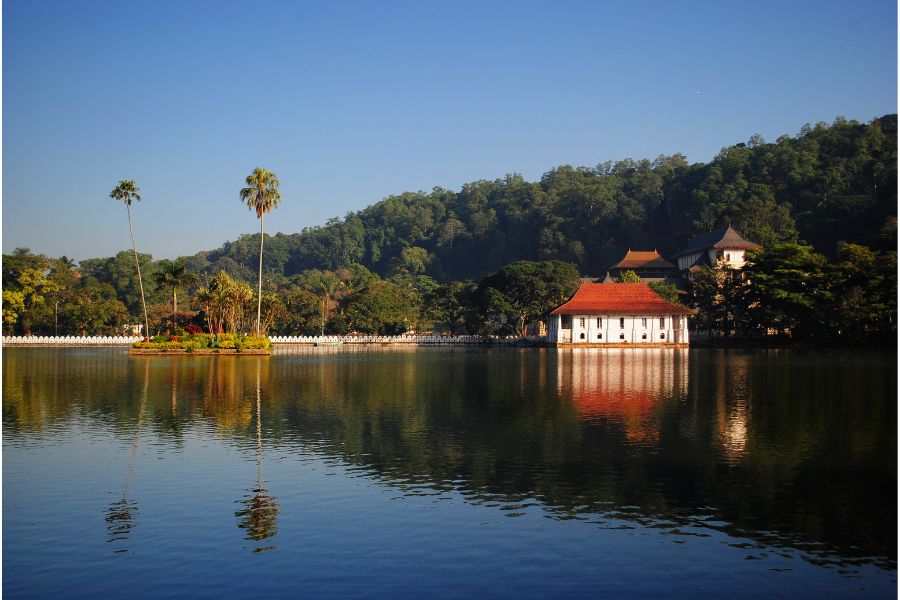 Kandy Lake