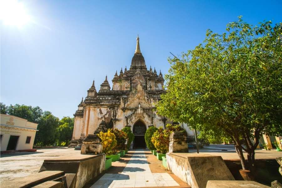 Travel Guide to Bagan - Gawdawpalin Temple