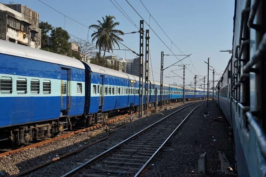 Visiting Taj Mahal  - India Train