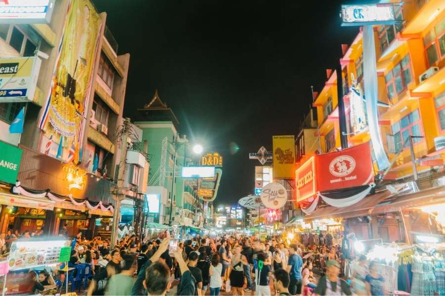 Female Solo Travel in Bangkok - Khao San road