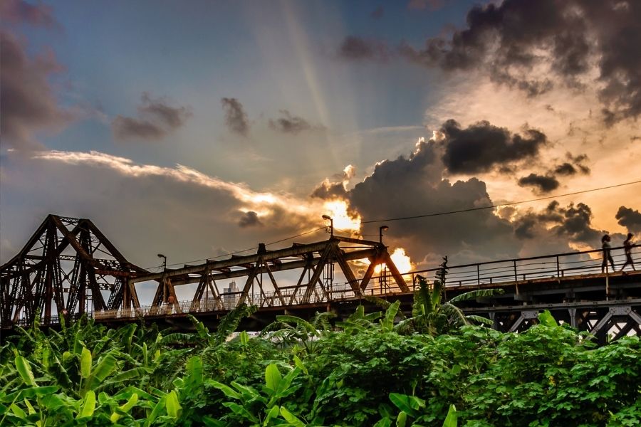 Explore Hanoi - Long Bien Bridge Hanoi