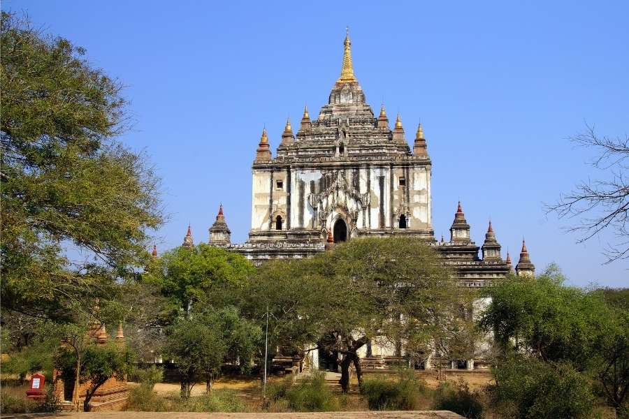 Travel Guide to Bagan - Thatbyinnyu Temple