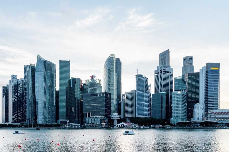 Travel Singapore On A Budget - Singapore skyline