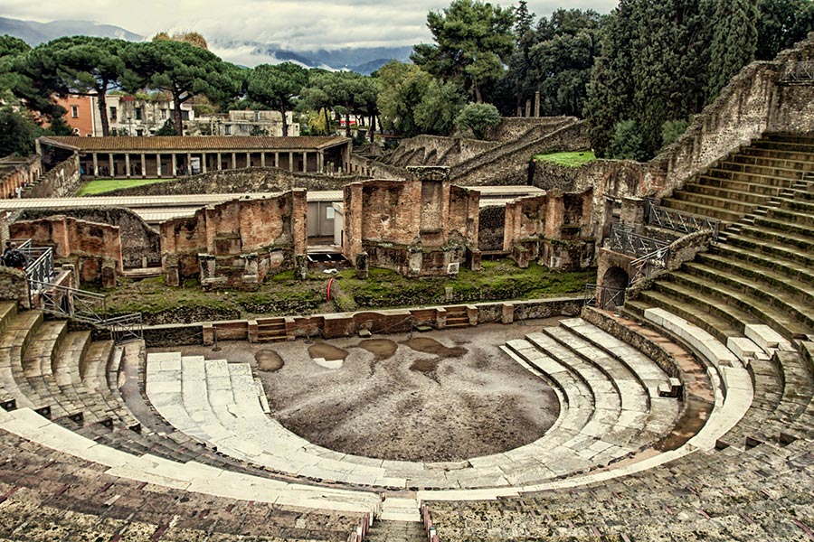 pompeii small amphitheatre