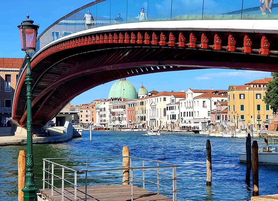 Venice Digital Nomad - Piazzale Roma Venice Bridge