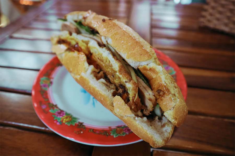 banh mi hoi an