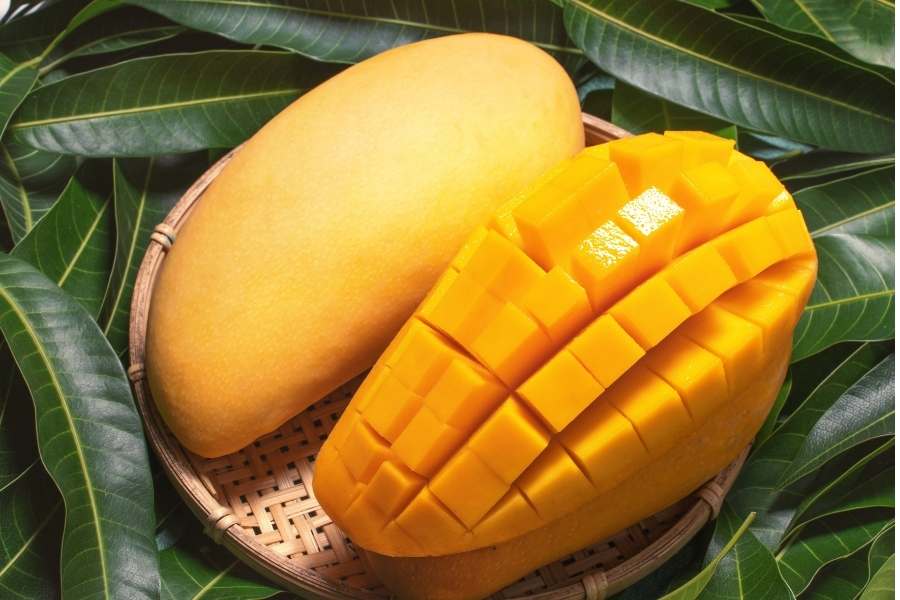 13 Tasty Tropical Fruits - 13. Mango