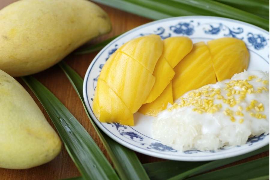 Vegan food guide to Asia Thailand Mango Sticky Rice