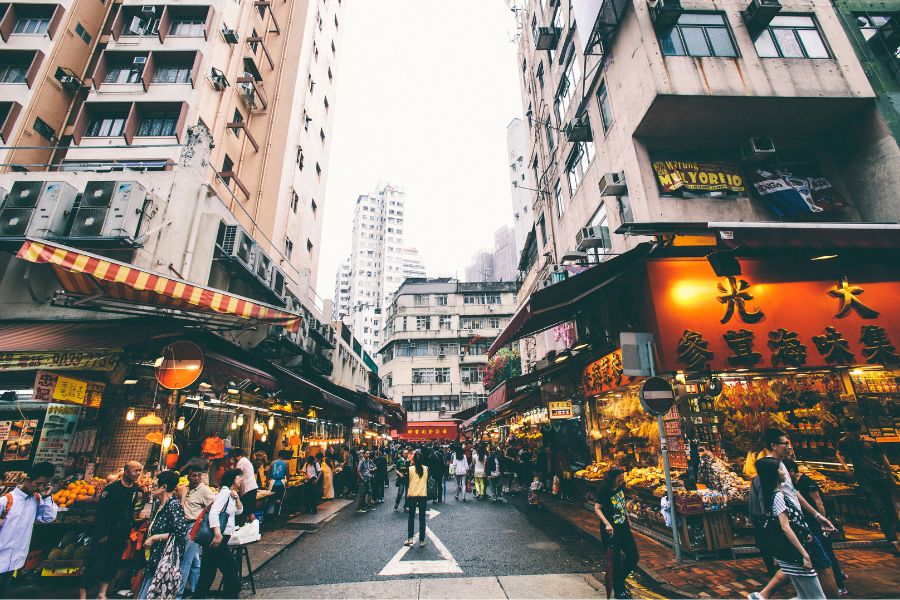 Living in hong kong - food