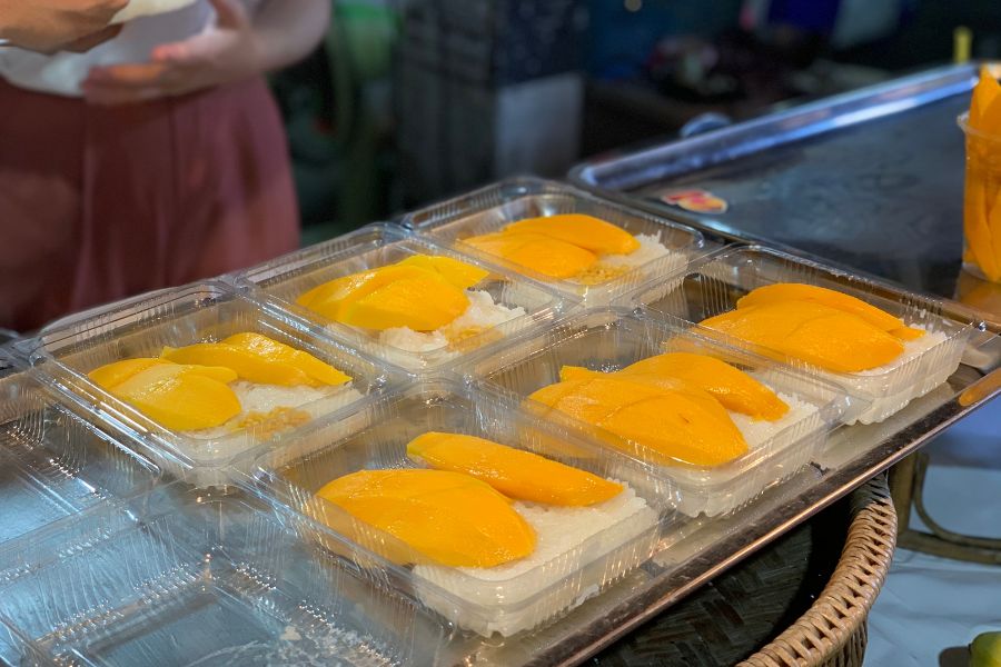 Mango sticky rice