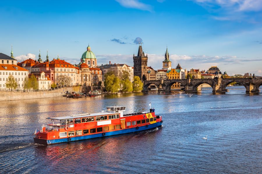 Prague Travel Guide - 13. River cruise