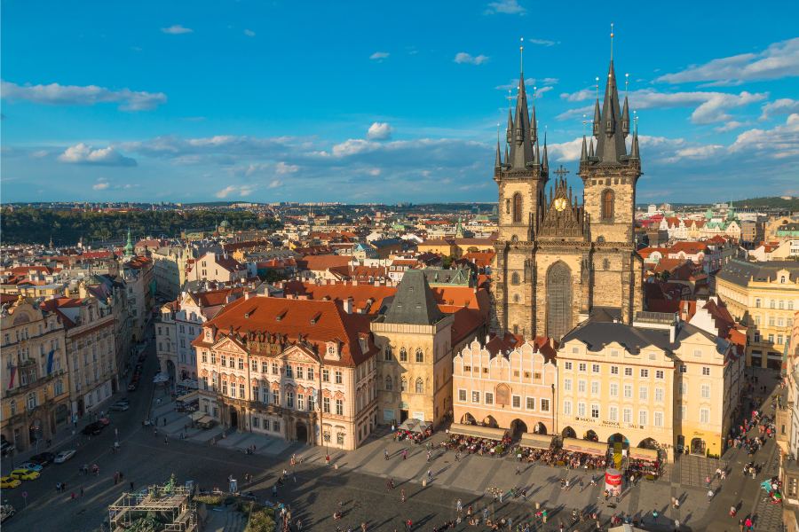 Guide to Prague - old town square prague