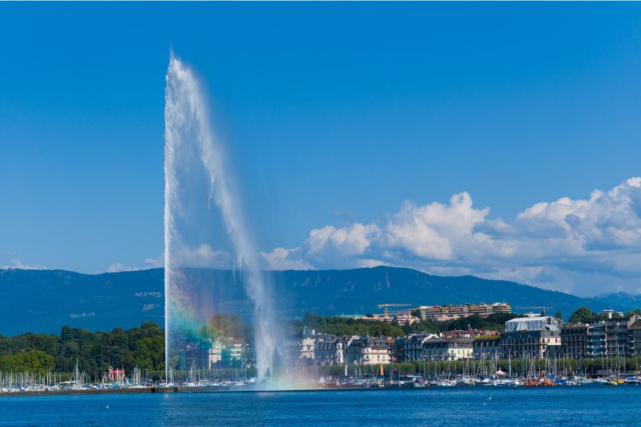 Geneva Travel Guide - Jet d Eau