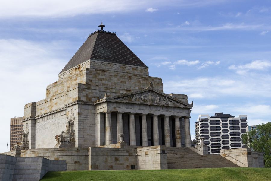 Melbourne Travel Guide - Shrine of Remembrance