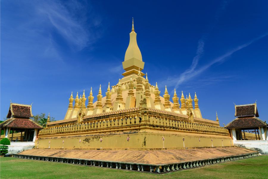 Vientiane Travel Guide - Pha That Luang