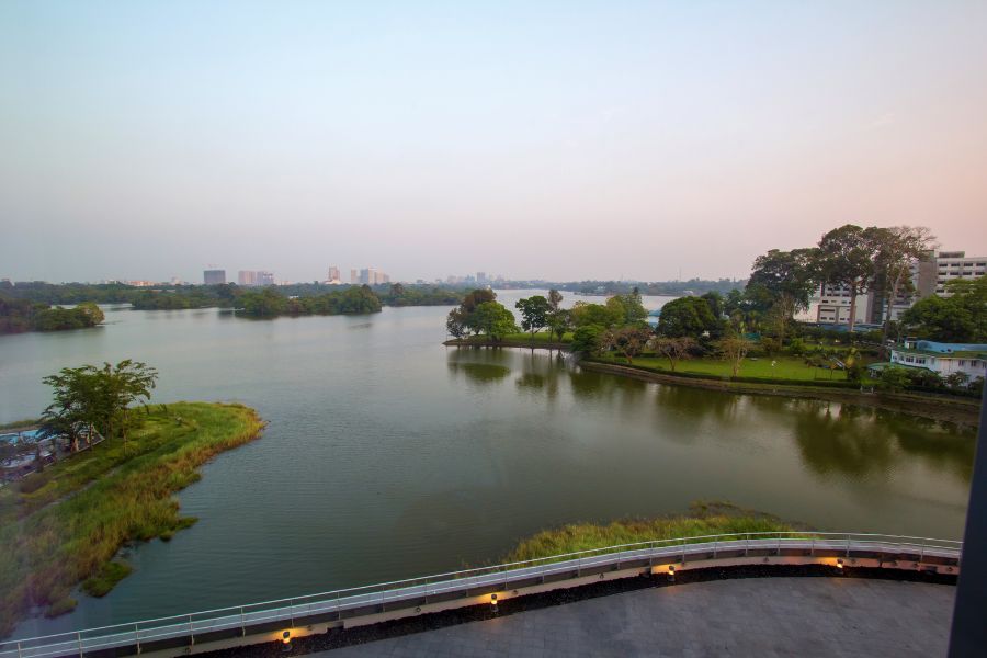 Yangon City Travel Guide - Inya Lake