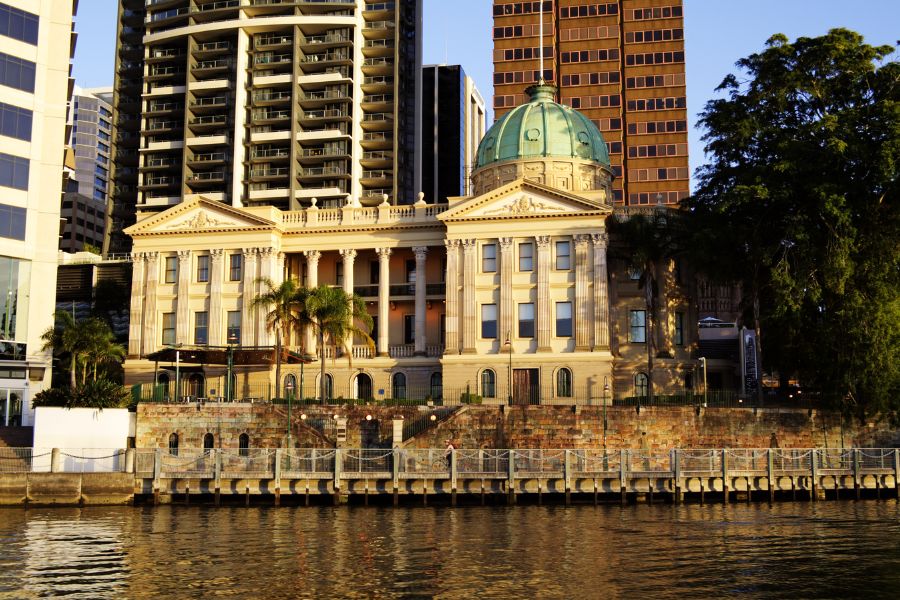 Brisbane Travel Guide - Customs house Brisbane