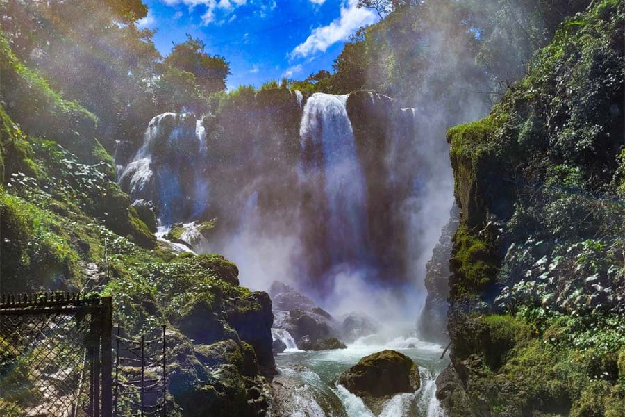 Honduras Travel - Pulhapanzak waterfalls