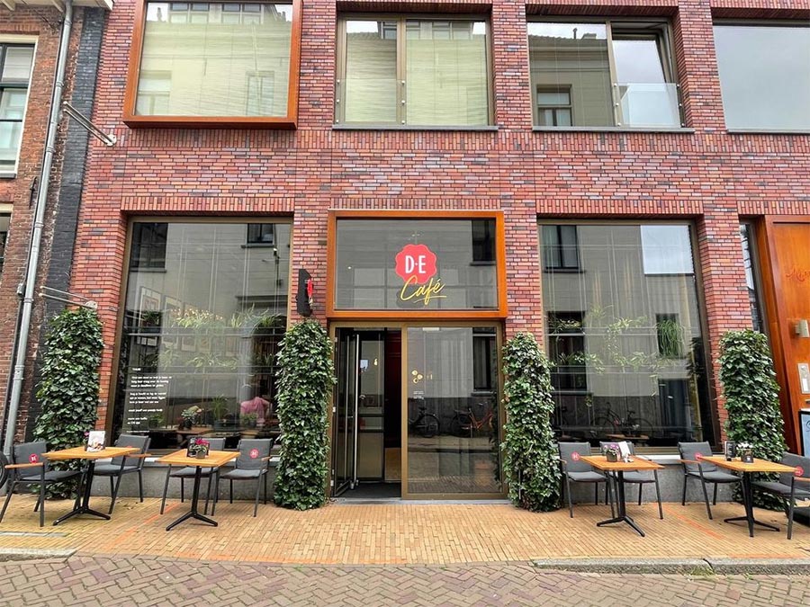 Best Cafés in the Netherlands  - Douwe Egberts Café in Groningen