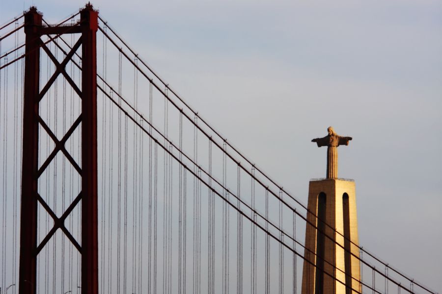 Famous Statues in Europe - cristo rei lisboa