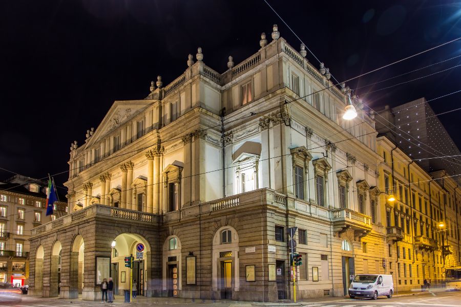  Experience Milan in Style - Teatro alla Scala