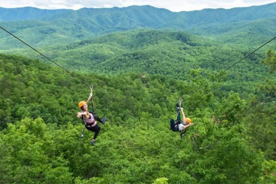 Pigeon Forge's zip-lining