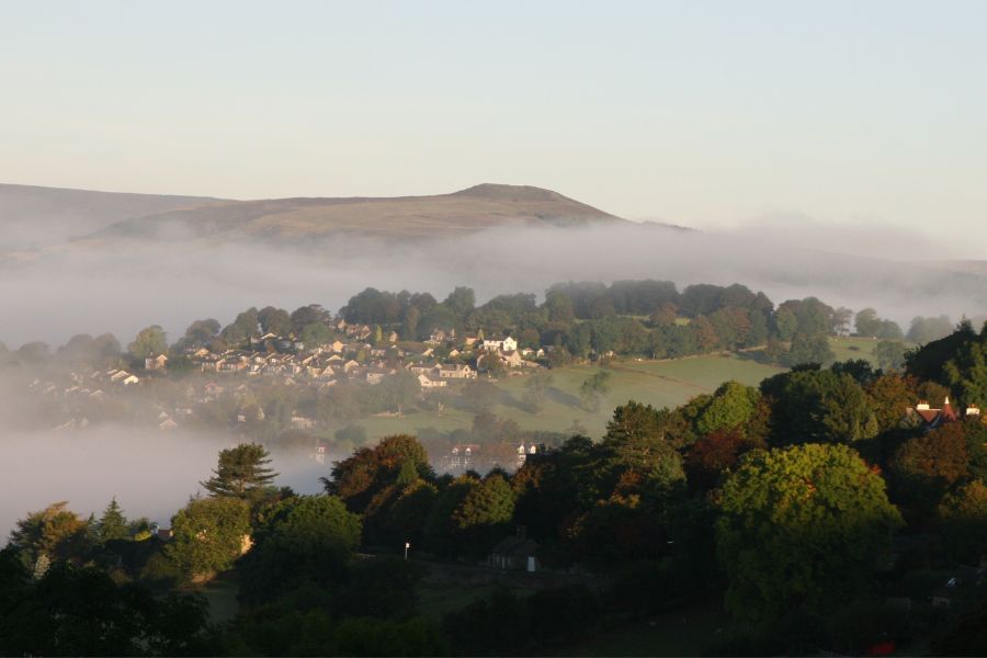 Things to Explore in the English Midlands - The Peak District