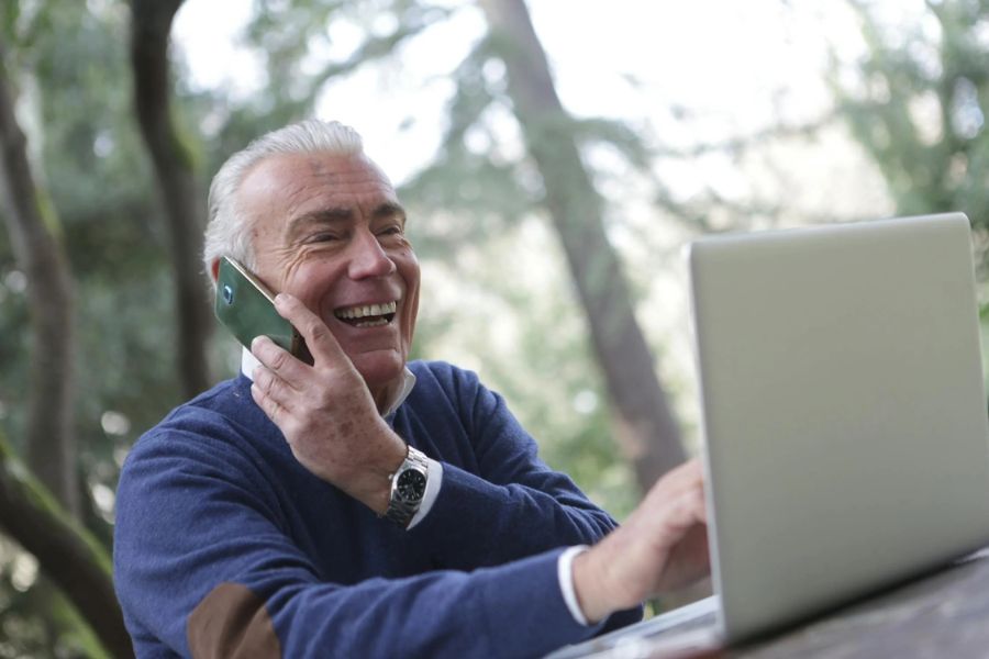 Smart Safety Tools for Aging Parents
