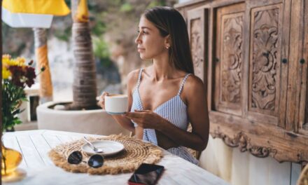 Work Your Way Around the World – The Ultimate Guide to Travel-Friendly Jobs
