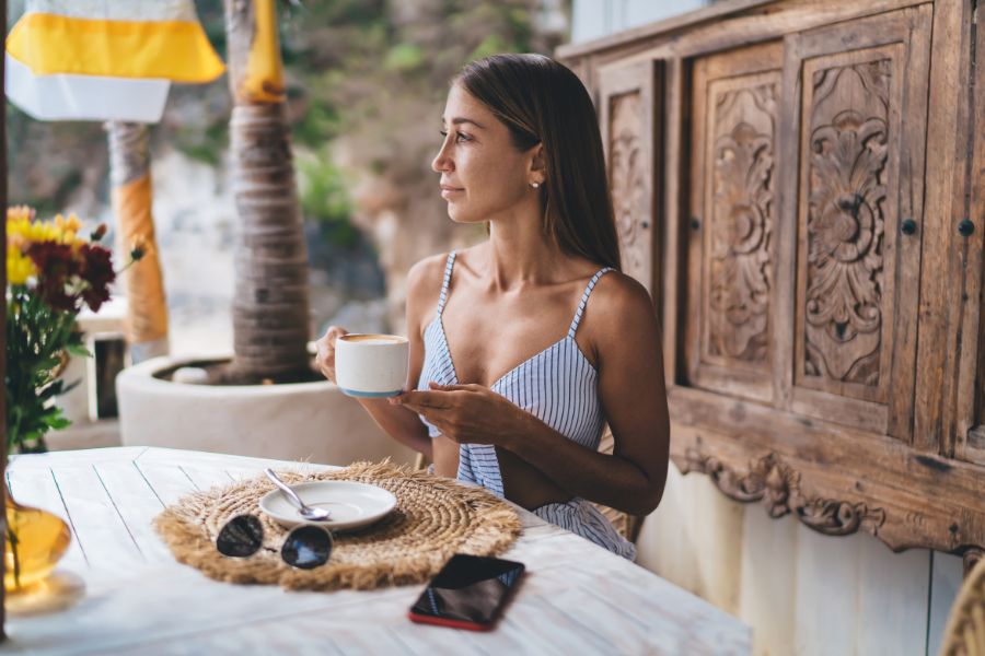 Work Your Way Around the World – The Ultimate Guide to Travel-Friendly Jobs