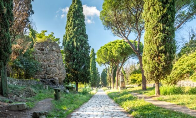 Luxury Hiking and Art in Italy – Explore the Beauty of the Landscape and Its Cultural Heritage