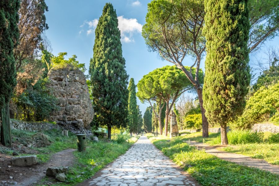 Luxury Hiking and Art in Italy – Explore the Beauty of the Landscape and Its Cultural Heritage